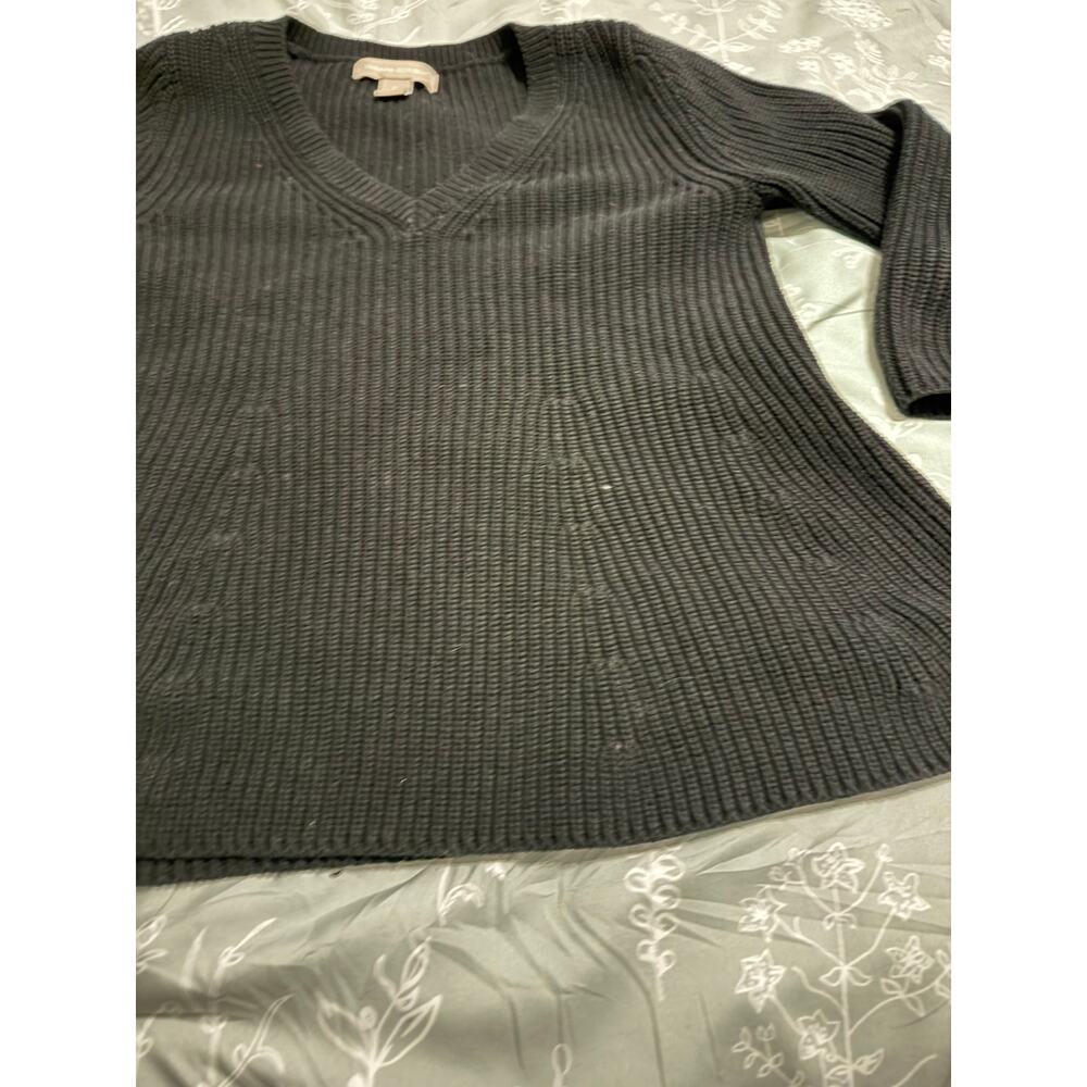 Banana Republic small black cashmere and cotton vneck flutted sweater
